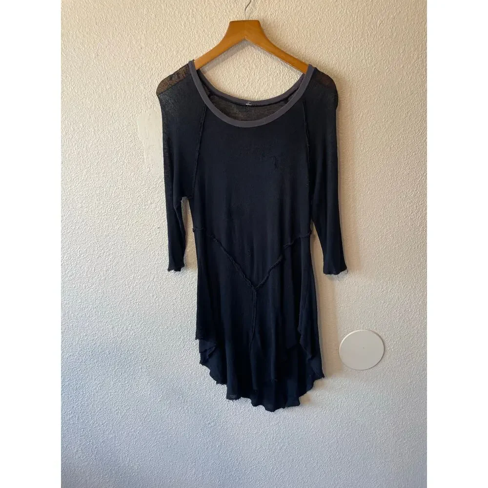 Free People Black Knit Handkerchief Hem Crew Neck 3/4 Sleeve Tee Size XS
